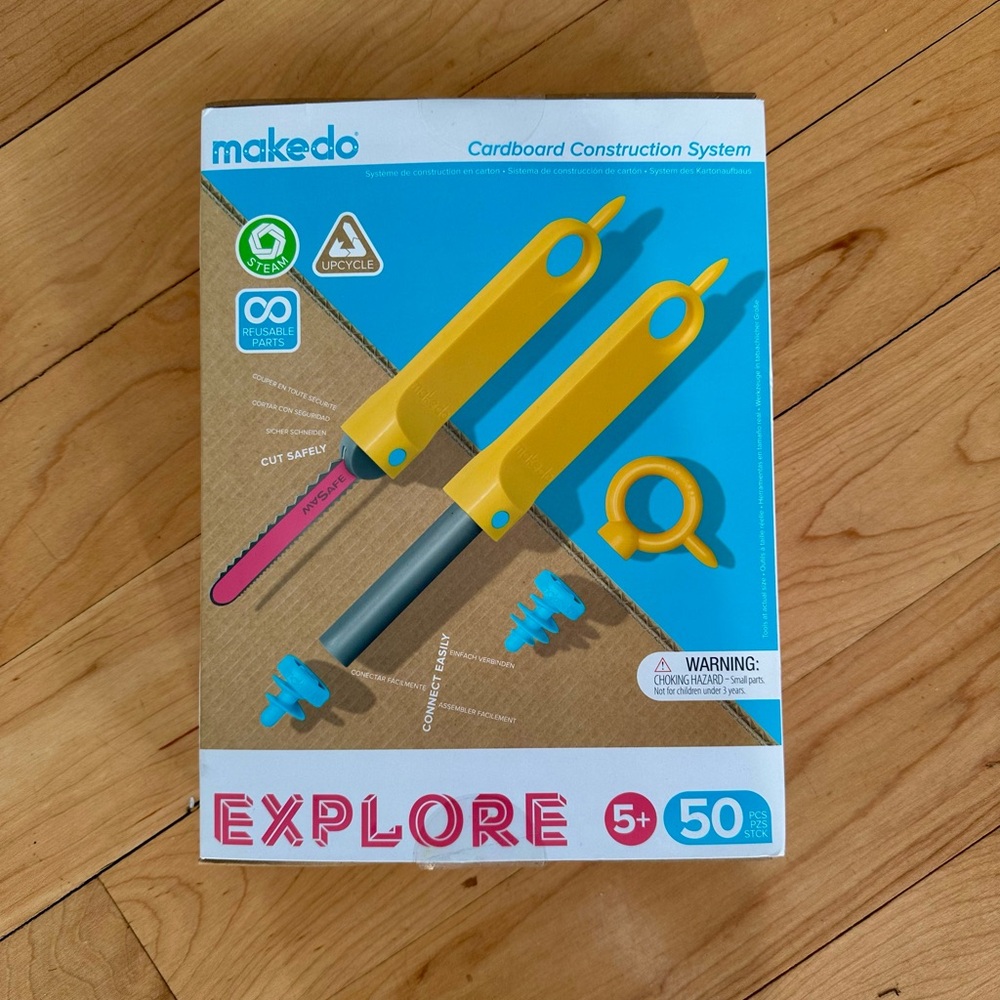 NEW Makedo Cardboard Construction System